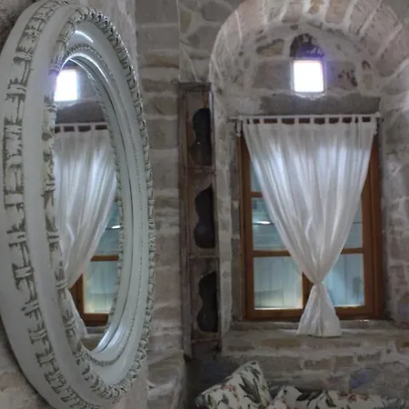 Eski Tas מלון 2*