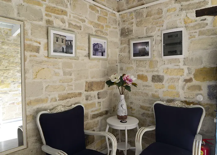 埃斯基塔斯酒店 2* Çeşme