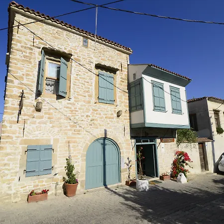 Eski Tas Hotel Cesme