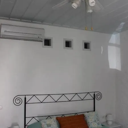 Eski Tas Hotel Çeşme